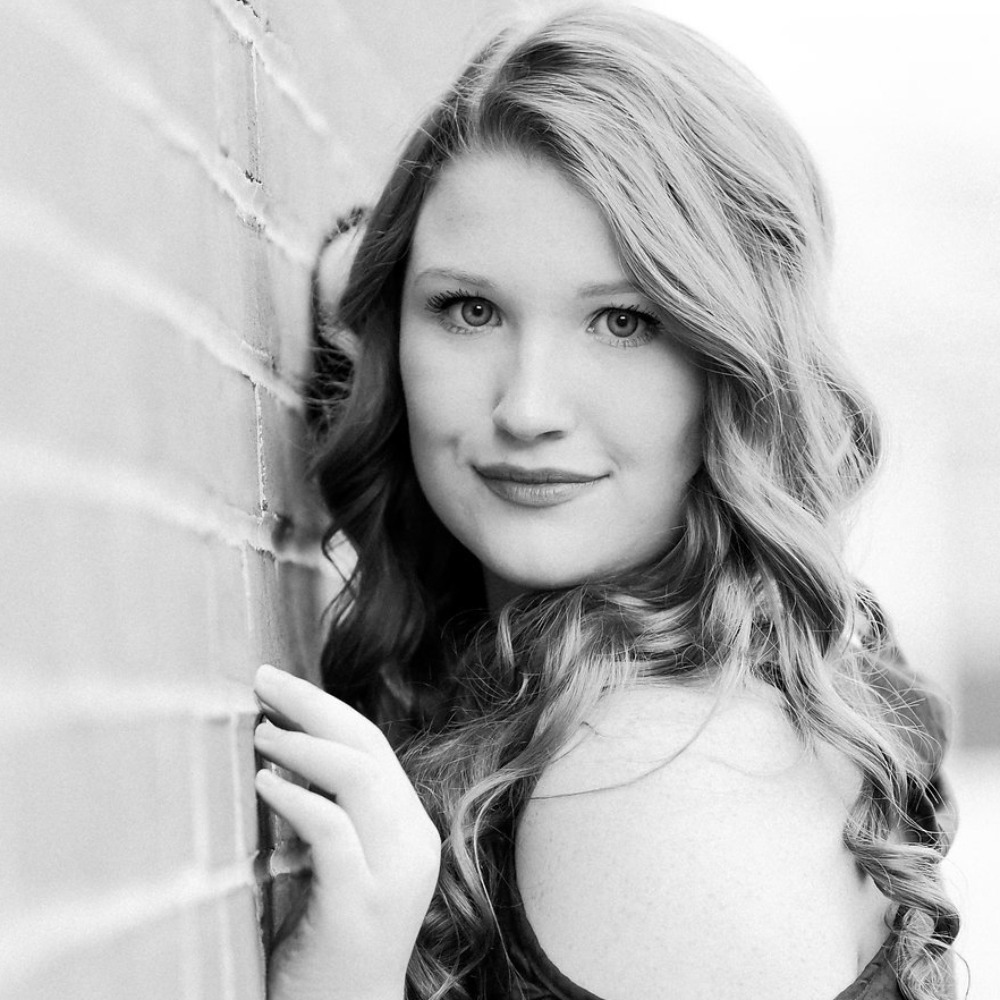 Meet your Posher, Madeline